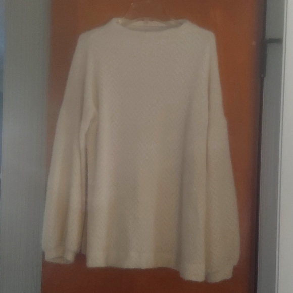 Sweater - Picture 1 of 1